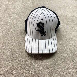 Nike Chicago White Sox MLB Classic99 Dri-FIT Baseball Cap Black White Pinstripe